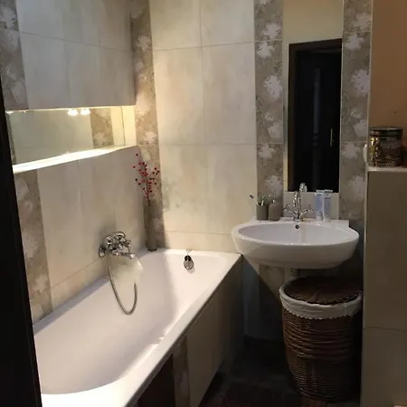 Urocze Mieszkanie Przy Placu Bohaterow Getta Appartement *